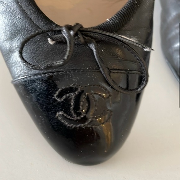 Chanel Black Ballet Flats - Picture 4 of 15